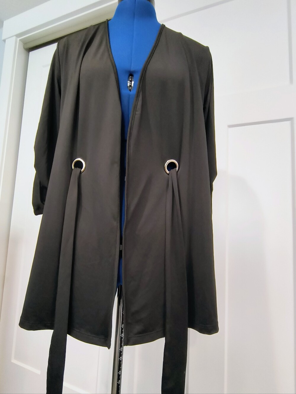 NWT Indigo Rose Black Women’s Tie-Front Tunic Top